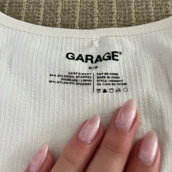 White fitted tank top from garage size S - Picture 2 of 3
